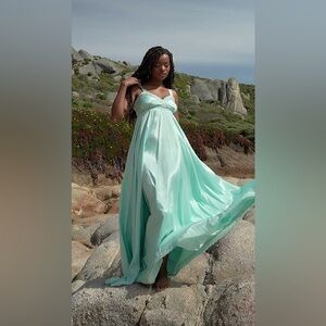 JessaKae Aftershow Dress - Medium